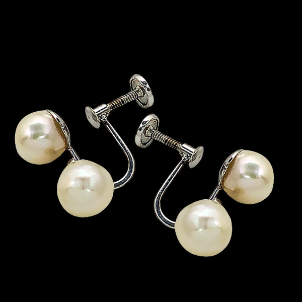 14k Yellow Gold Earring with Pearls