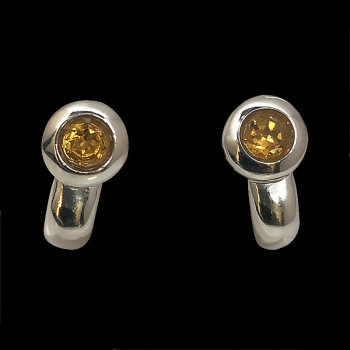 Aretes de oro blanco 18k